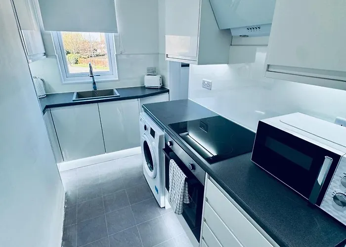 Modern 1 Bed House With Loft Conversion